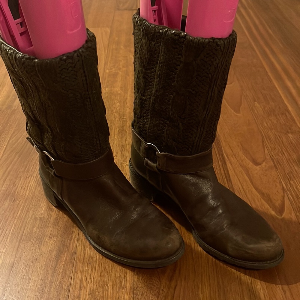 Brown leather Stuart Weitzman moto boot. Size 7M.